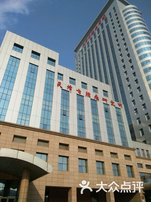 人工授精与试管婴儿试管代怀中心的区别是什么（从费用、技术和成功率三方面分析）